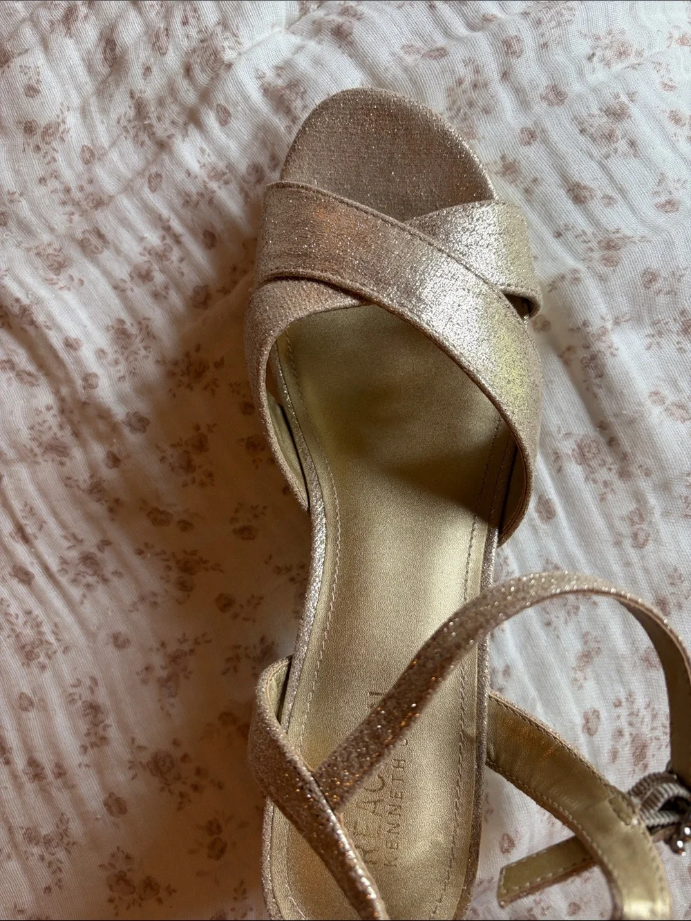 Kenneth Cole Reaction Metallic Gold Crisscross Platform Block Heels